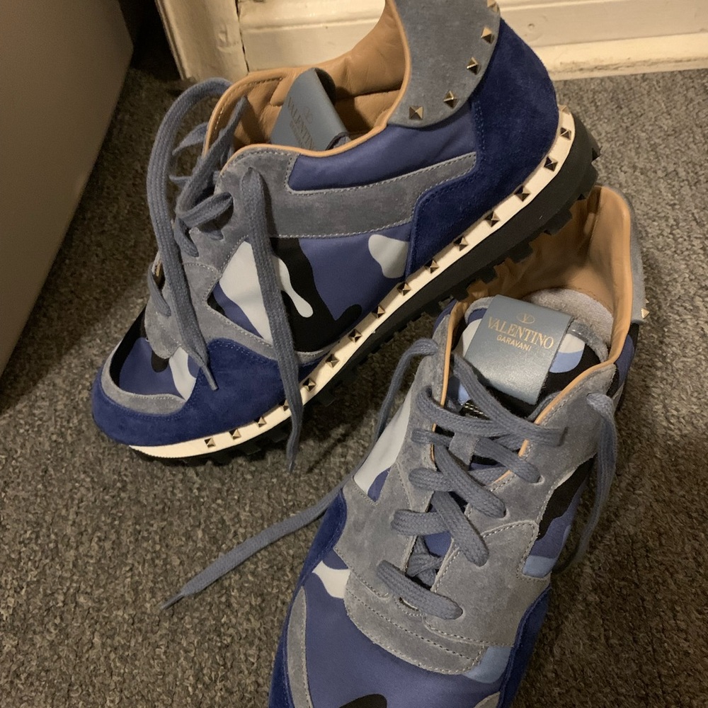 Valentino runners